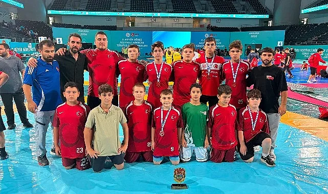 Osmangazi Belediyespor Güreşçileri Ulusal ve Uluslararası Arenada Zirvede