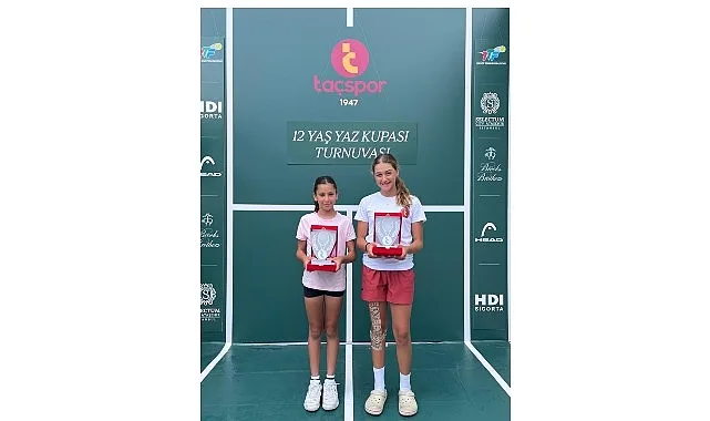 Osmangazi Belediyesporlu Azra Özyardımcı'dan Tenis Kupasında Büyük Başarı