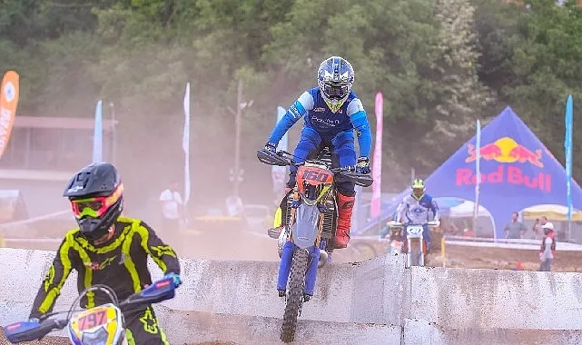 Süper Enduro Şampiyonası Kocaeli'de Başladı, Başkan Büyükakın Start Verdi