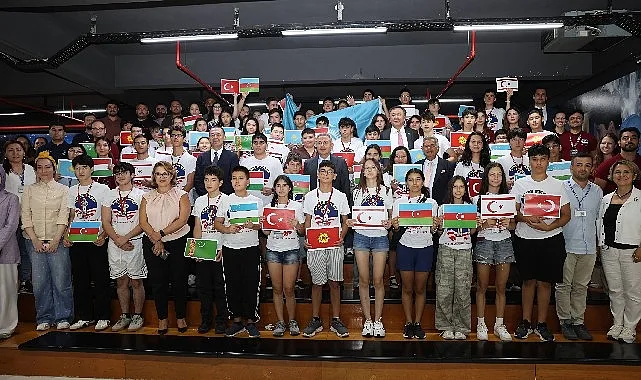 Türk Dünyası'nın Genç Uzay Kaşifleri İzmir'de Bir Araya Geldi