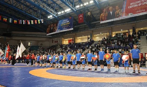 Türk Güreşçiler Uluslararası Hasan Gemici-Gazanfer Bilge Turnuvası'na Damga Vurdu