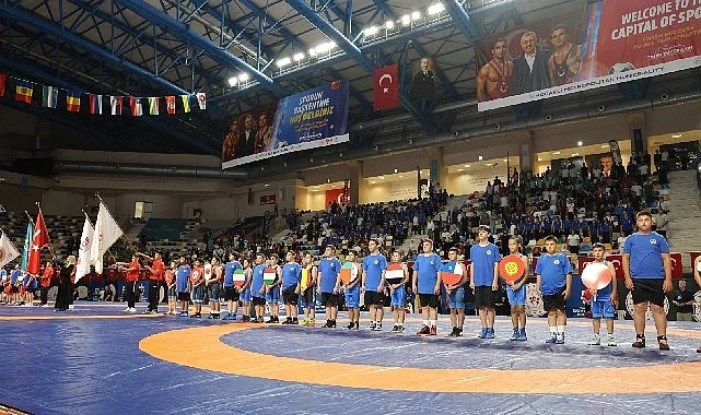 Türk Güreşçiler Uluslararası Hasan Gemici-Gazanfer Bilge Turnuvası'na Damga Vurdu