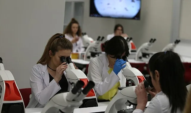 Üsküdar Üniversitesi SHMYO'da 3+1 Eğitim Modeli 8 Programda Başlıyor
