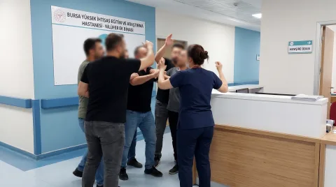 Yine Sağlıkta Şiddet: Hemşire Darp Edildi