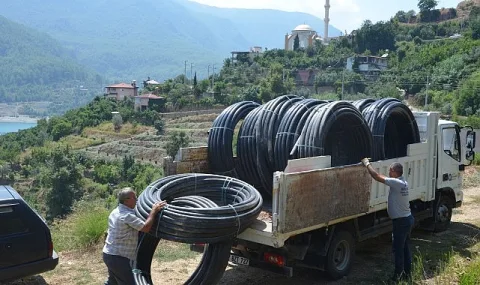 Antalya Büyükşehir'den 5 İlçeye 12 Bin 300 Metre Sulama Borusu Desteği