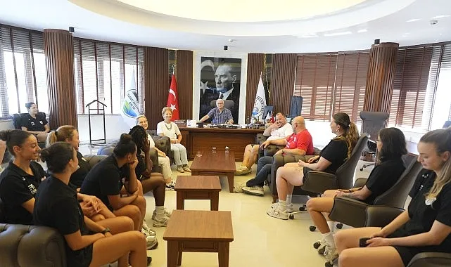 Aslan Yol Burhaniye Belediyespor'dan Başkan Deveciler'e Yeni Sezon Ziyareti