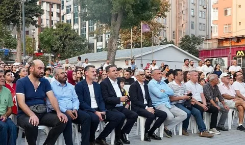 Avcılar'da Filenin Sultanları'nın Avrupa Şampiyonluğu Coşkusu Yaşandı