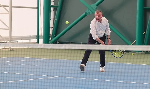 Başkan Büyükakın'dan Kocaeli'de Spor Vurgusu: Tenis Kortlarından Mesaj