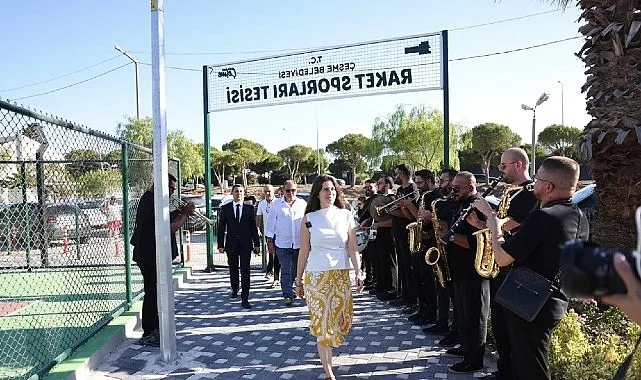 Çeşme Ilıca Raket Sporları Tesisi, Üç Branşla Hizmete Açıldı