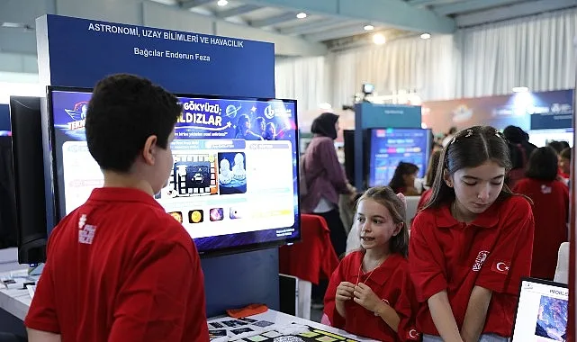 Enderun Çocukları TEKNOFEST Diyarbakır'da "Eşit Yıldızlar" Projesini Tanıtıyor
