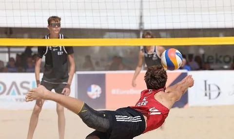 Foça'da CEV U18 Plaj Voleybolu Şampiyonası'nda Yarı Finalistler Netleşti