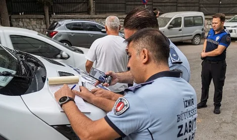 İzmir'de Okul Servislerine Sıkı Denetim: 445 Araca Ceza