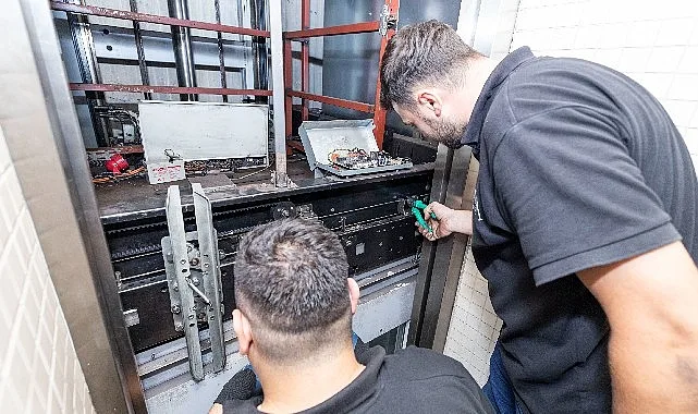 İzmir Metro'da Yüz Binlerce Yolcunun Güvenliği İçin Kapsamlı Bakım