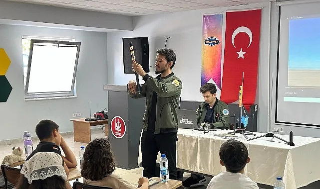 Keçiören TEKNOMER'de 200 Öğrenci Roket Tasarlayıp Fırlatıyor