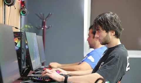 Keçiören TEKNOMER'de 30 Ağustos Zafer Espor Turnuvası Büyük İlgi Gördü