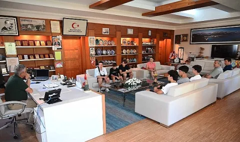 Kemer Belediye Merkez Spor U16 Takımı Kumluca Turnuvası'nda Şampiyon Oldu