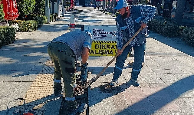 Kocaeli Büyükşehir'den Yaya Yollarına Güvenlik ve Konfor Takviyesi