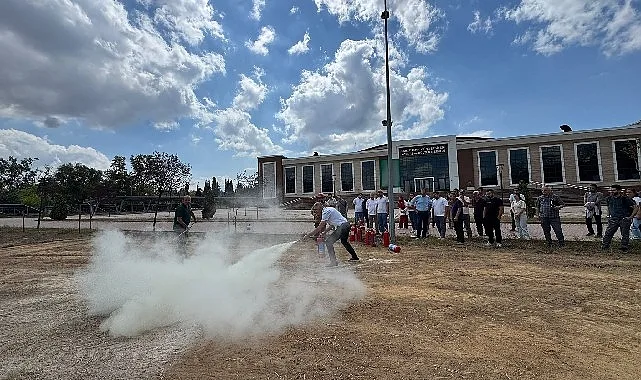 Kocaeli İtfaiyesi'nden Gebze Teknik ve Tohum Müdürlüğü'ne Tahliye Tatbikatı