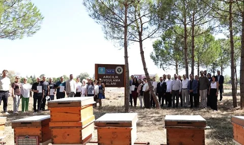 Kocaeli Tarım Akademisi'nde Arıcılık Kursiyerleri Sertifikalarını Aldı