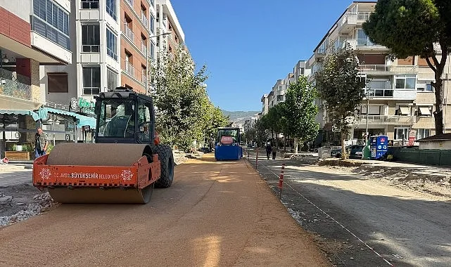 Aydın'da Yol Yapım ve Yenileme Çalışmaları 17 İlçede Sürüyor