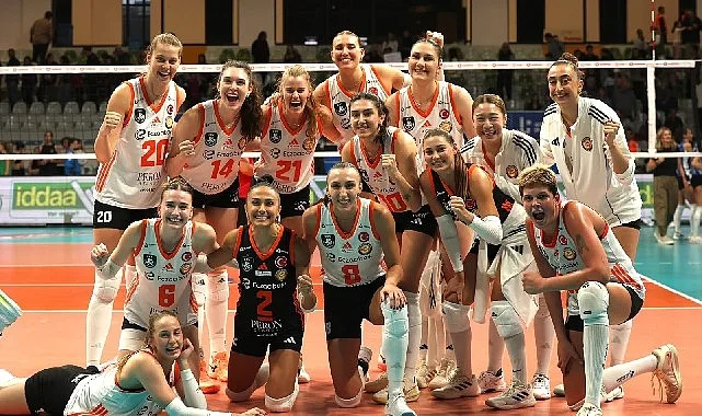Eczacıbaşı Peron İstanbul, Sultanlar Ligi'nde Sezonu Geri Dönüşle Açtı