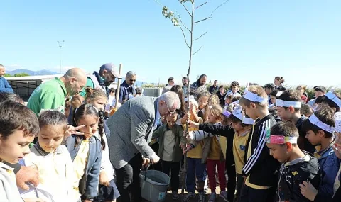 Edremit'te Dünya Hayvanları Koruma Günü Öğrencilerle Kutlandı