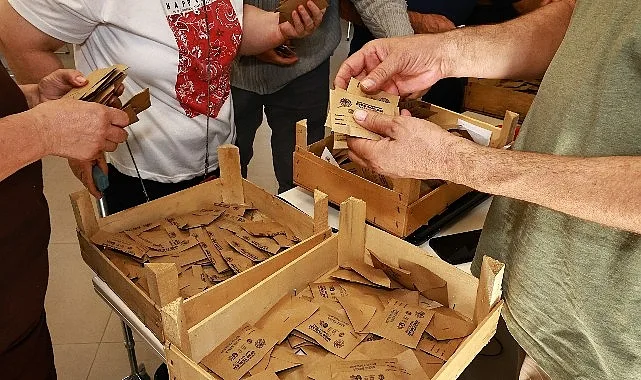 Efes Tarlası Yaşam Köyü'nde Yerel Tohum ve Fide Eğitimi Yoğun İlgi Gördü