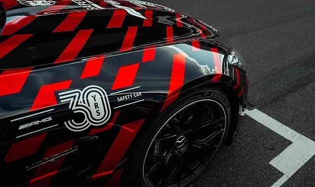 F1 Güvenlik Aracı Mercedes-AMG GT 63 PRO 4MATIC+ İçin Pirelli'den Yeni P Zero R Lastiği