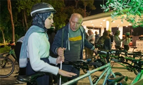 Görme Engelliler Kültürpark'ta Tandem Bisikletle Pedal Çevirdi