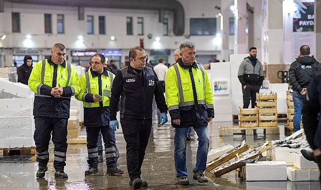 İzmir Balık Hali'nde Eylül Ayında İşlem Hacmi Yüzde 8 Arttı