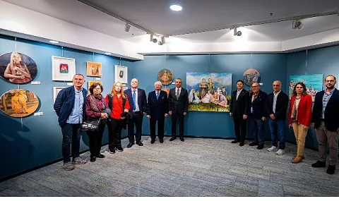 KAÇUV'un 12 Renk, Binlerce Umut Sergisi Açıldı