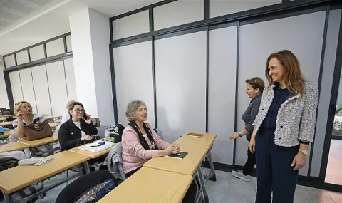 Karşıyaka'da 3. Yaş Üniversitesi Yeni Döneme Hazırlandı