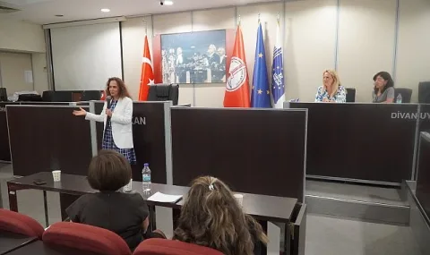 Karşıyaka'da Dünya Mimarlık Günü'nde Sektörün Nabzı Tutuldu