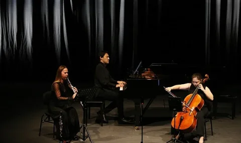 Karşıyaka Oda Orkestrası Yeni Sezonu Hikmet Şimşek Anısına Açtı