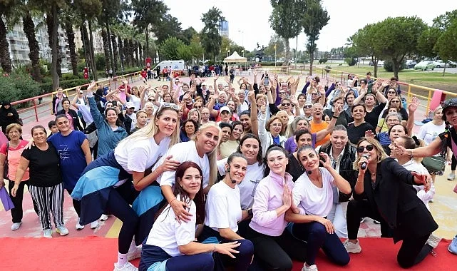Konaklılar Denizatı Parkı'nda Yoga ve Aerodans ile Güne Zinde Başladı