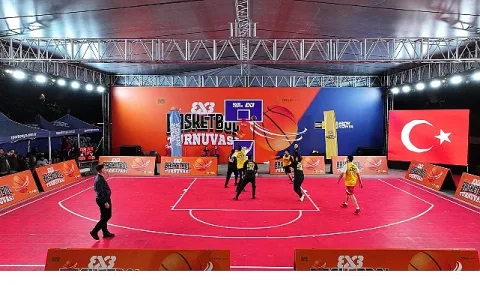 Konya'da 3x3 Basketbol Turnuvası Kalehan Ecdat Bahçesi'nde Devam Ediyor