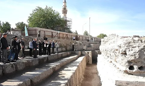 Larende Kapısı Kazısında Tarihi Hazine Ortaya Çıktı