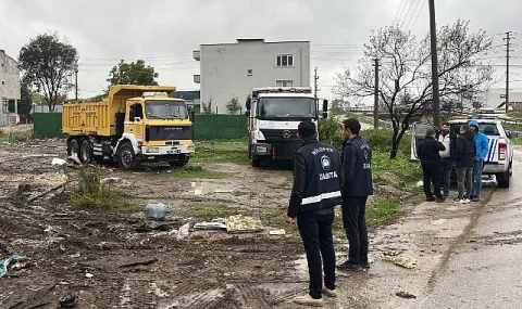 Nilüfer'de 4 göçer çadırı temizlik operasyonu ile kaldırıldı
