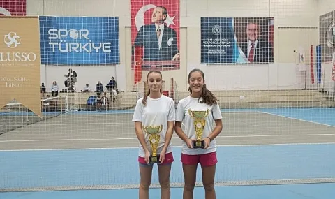 Osmangazi'den Teniste Çifte Gurur