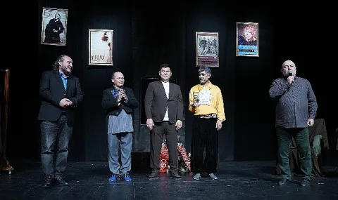 Özbekistan'dan Maltepe'ye unutulmaz tiyatro gecesi