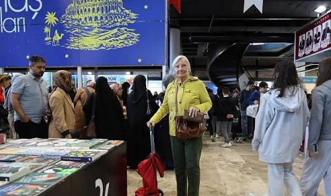 Uluslararası 16. Kocaeli Kitap Fuarı'nda Kitap Tutkunlarından Renkli Görüntüler