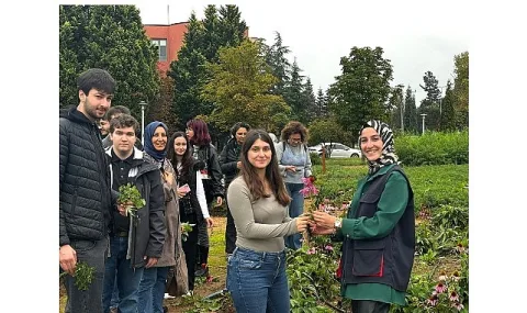 Üsküdar Üniversitesi Öğrencileri TABİP Projesini Ziyaret Etti