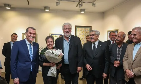 Zeytinburnu Kültür Sanat Yeni Sezonu Ebru Sergisi ve Konserle Açtı