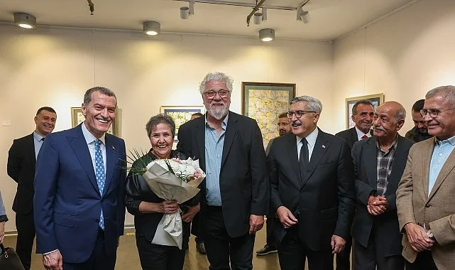 Zeytinburnu Kültür Sanat Yeni Sezonu Ebru Sergisi ve Konserle Açtı